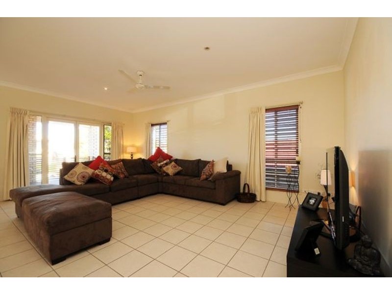 18 JAMIESON STREET, Redcliffe QLD 4020