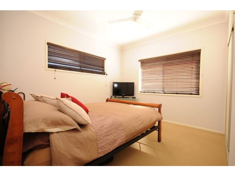 18 JAMIESON STREET, Redcliffe QLD 4020
