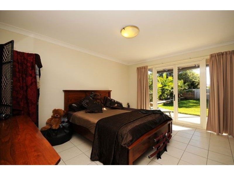 18 JAMIESON STREET, Redcliffe QLD 4020