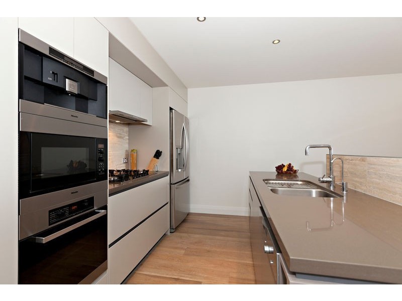 1206/99 MARINE PDE, Redcliffe QLD 4020