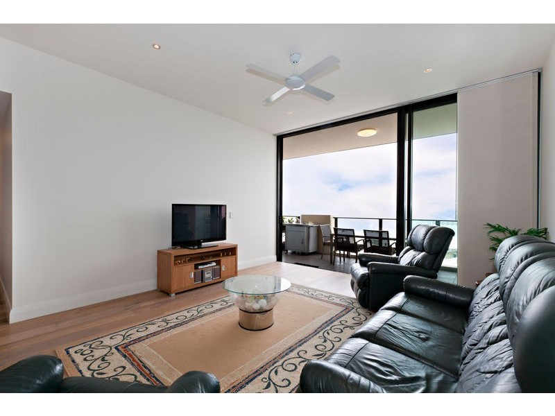 1206/99 MARINE PDE, Redcliffe QLD 4020