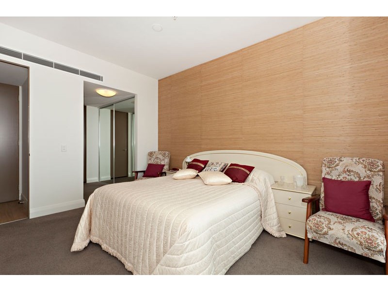 1206/99 MARINE PDE, Redcliffe QLD 4020