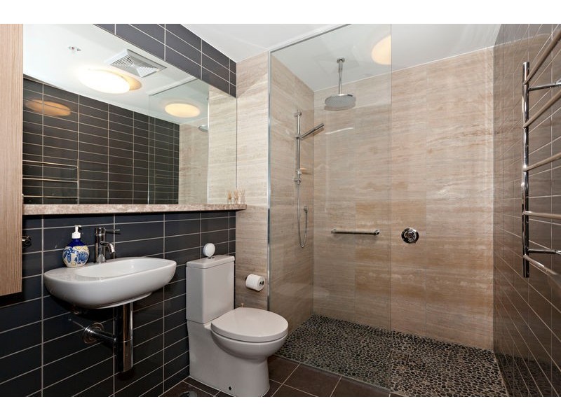 1206/99 MARINE PDE, Redcliffe QLD 4020