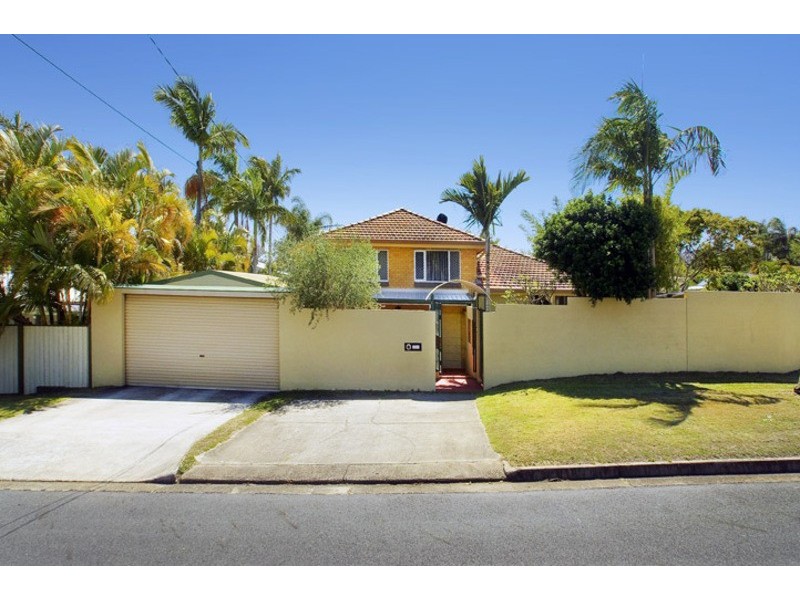 7 PALMTREE AVE, Scarborough QLD 4020