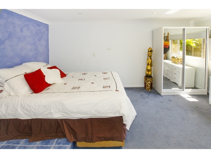 7 PALMTREE AVE, Scarborough QLD 4020