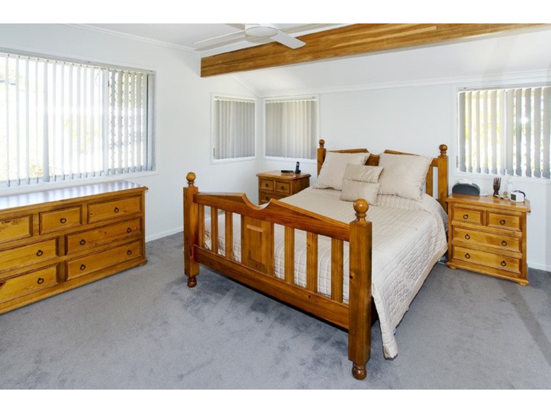 7 PALMTREE AVE, Scarborough QLD 4020