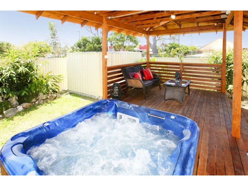 19 NEARRA STREET, Deagon QLD 4017