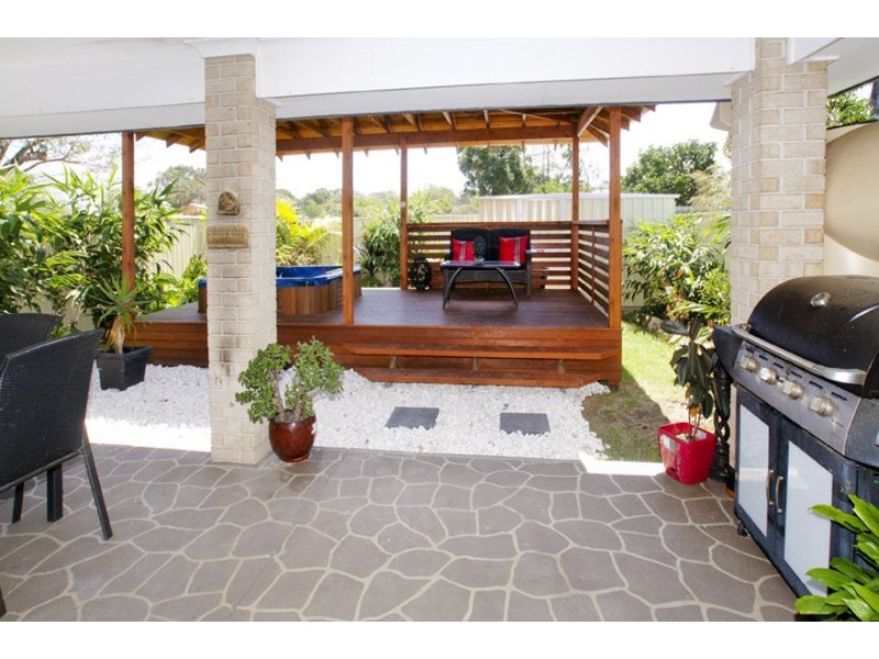 19 NEARRA STREET, Deagon QLD 4017