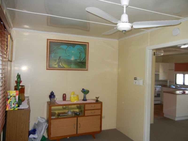 24  LIVERMORE ST, Redcliffe QLD 4020