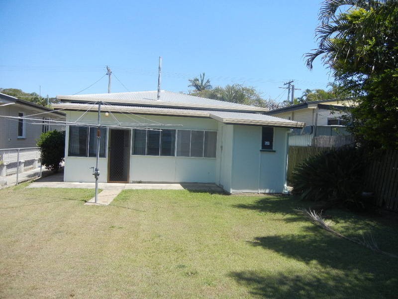 24  LIVERMORE ST, Redcliffe QLD 4020