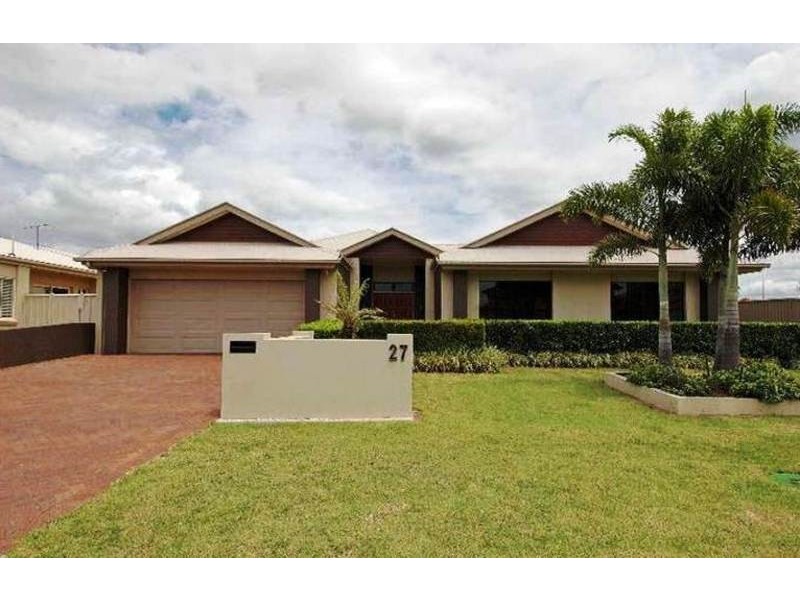 27 AURORA PLACE, Newport QLD 4020