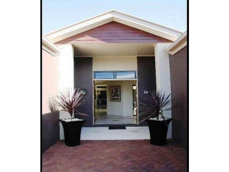 27 AURORA PLACE, Newport QLD 4020