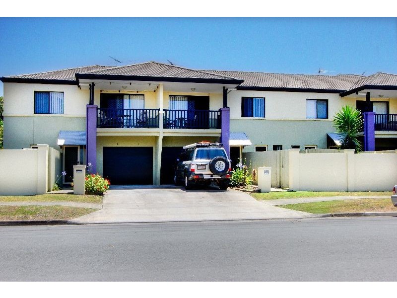 2/7 PERCY STREET, Redcliffe QLD 4020