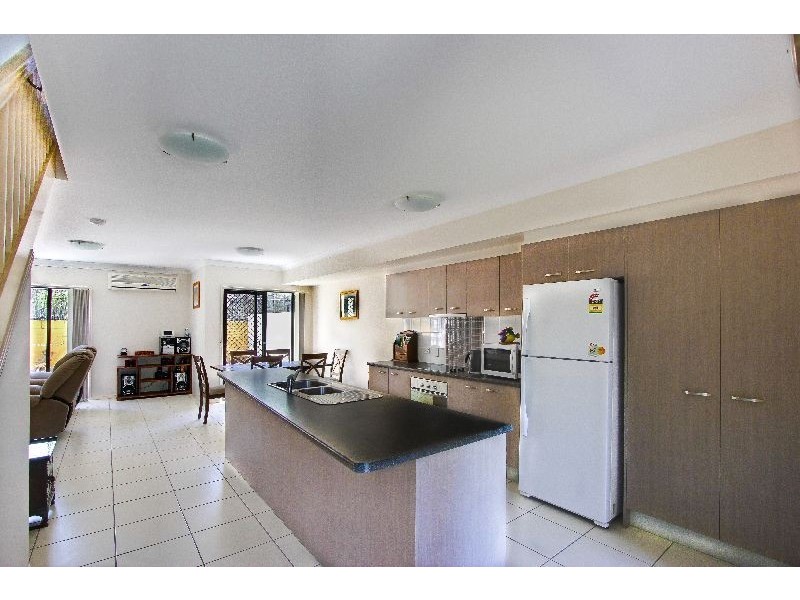 2/7 PERCY STREET, Redcliffe QLD 4020
