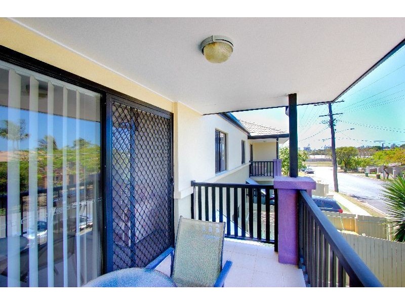 2/7 PERCY STREET, Redcliffe QLD 4020