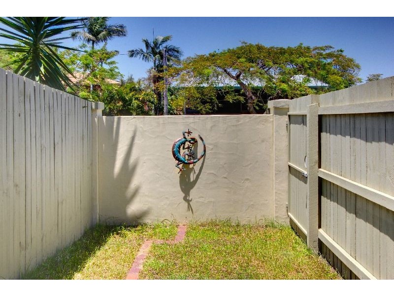 2/7 PERCY STREET, Redcliffe QLD 4020