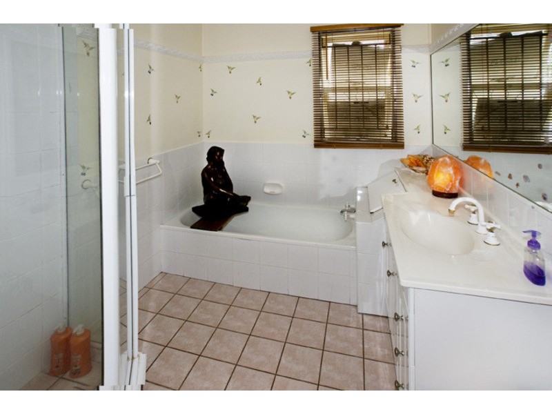 39 ESSEY ST, Clontarf QLD 4019