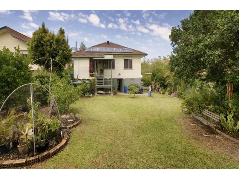 39 ESSEY ST, Clontarf QLD 4019