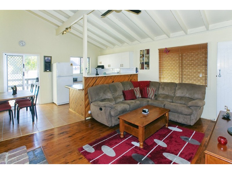 80 GRIFFITH RD, Scarborough QLD 4020