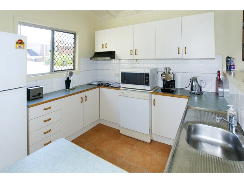80 GRIFFITH RD, Scarborough QLD 4020