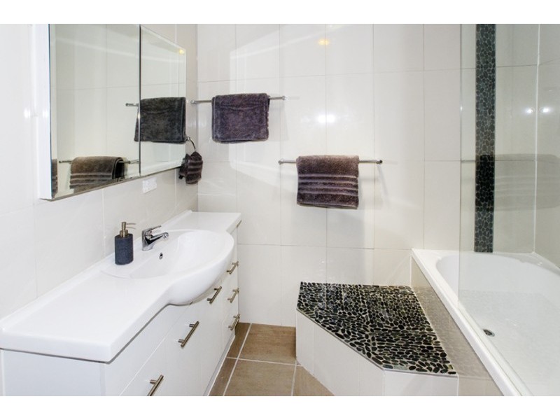 80 GRIFFITH RD, Scarborough QLD 4020
