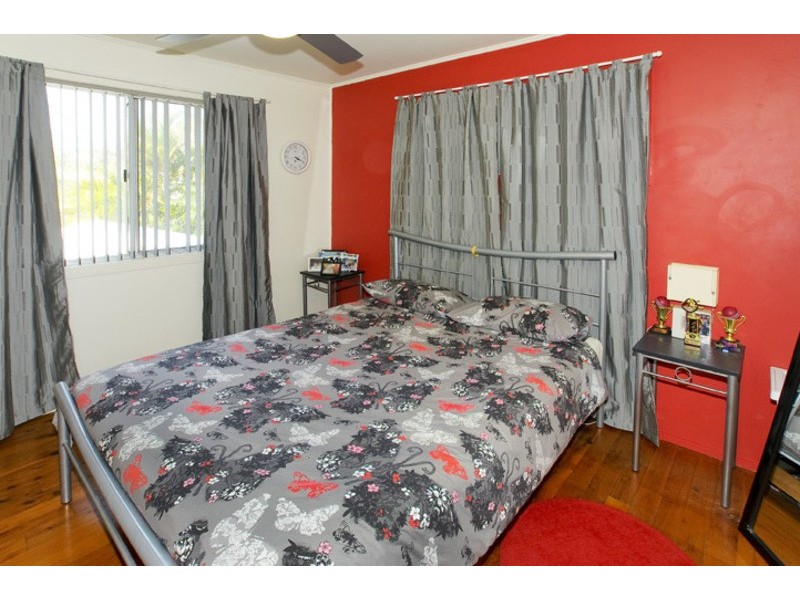 80 GRIFFITH RD, Scarborough QLD 4020