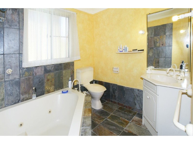 80 GRIFFITH RD, Scarborough QLD 4020