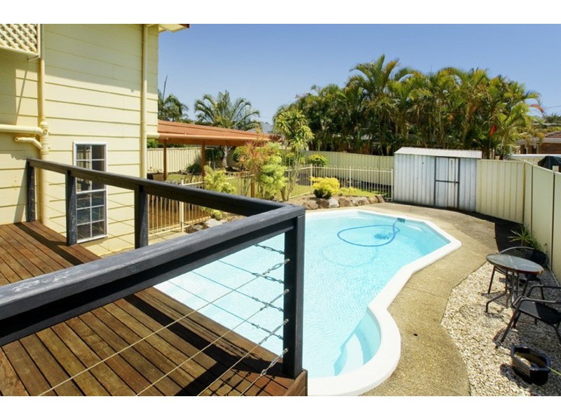 80 GRIFFITH RD, Scarborough QLD 4020