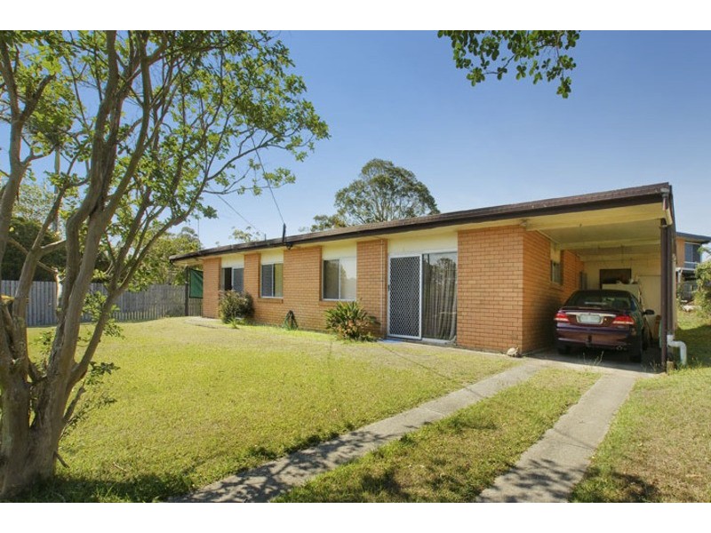 1 &  2/224 MACDONNELL RD, Clontarf QLD 4019