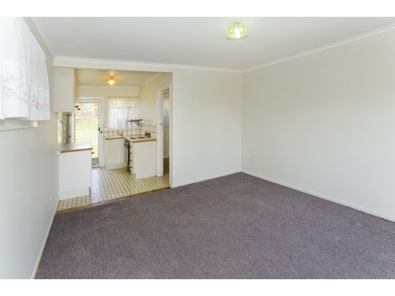 1 &  2/224 MACDONNELL RD, Clontarf QLD 4019
