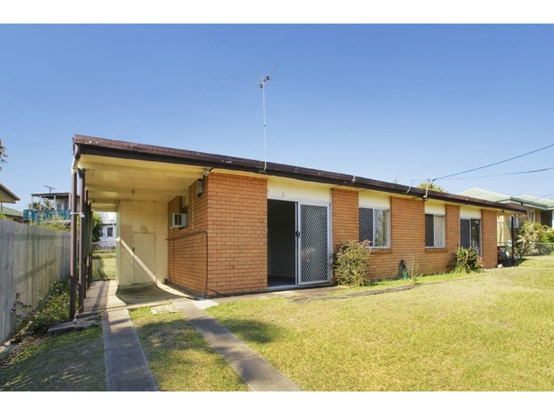 1 &  2/224 MACDONNELL RD, Clontarf QLD 4019