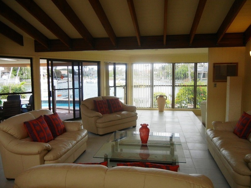 34  COURAGEOUS COURT, Newport QLD 4020