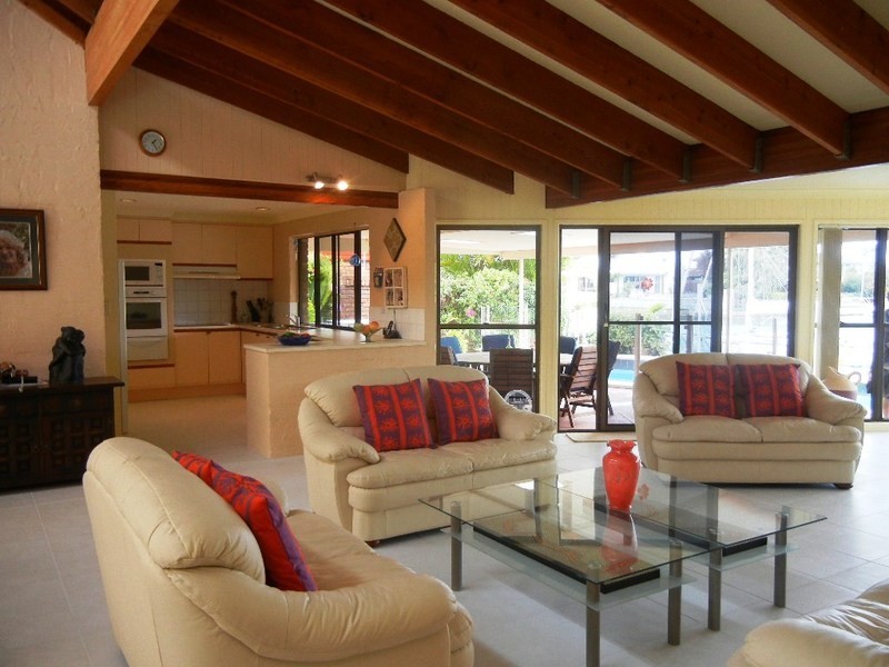 34  COURAGEOUS COURT, Newport QLD 4020