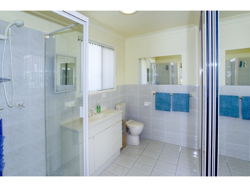 34  COURAGEOUS COURT, Newport QLD 4020