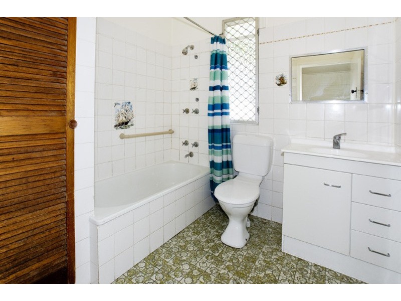 2 DAN ST, Clontarf QLD 4019