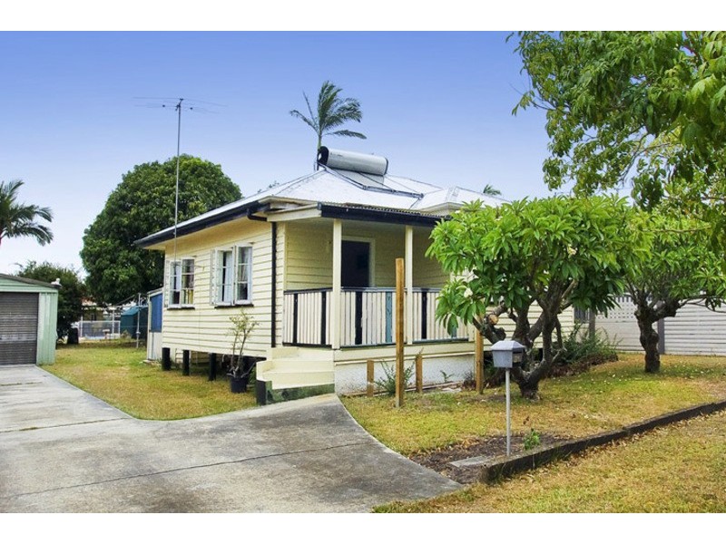 31 CAMPBELL ST, Scarborough QLD 4020