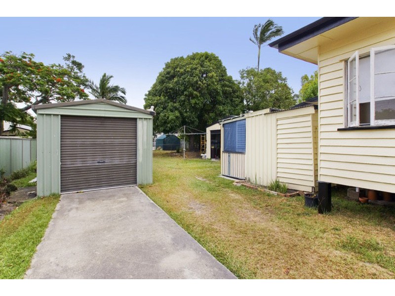 31 CAMPBELL ST, Scarborough QLD 4020