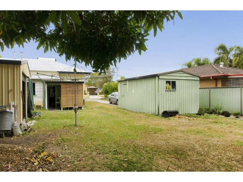 31 CAMPBELL ST, Scarborough QLD 4020