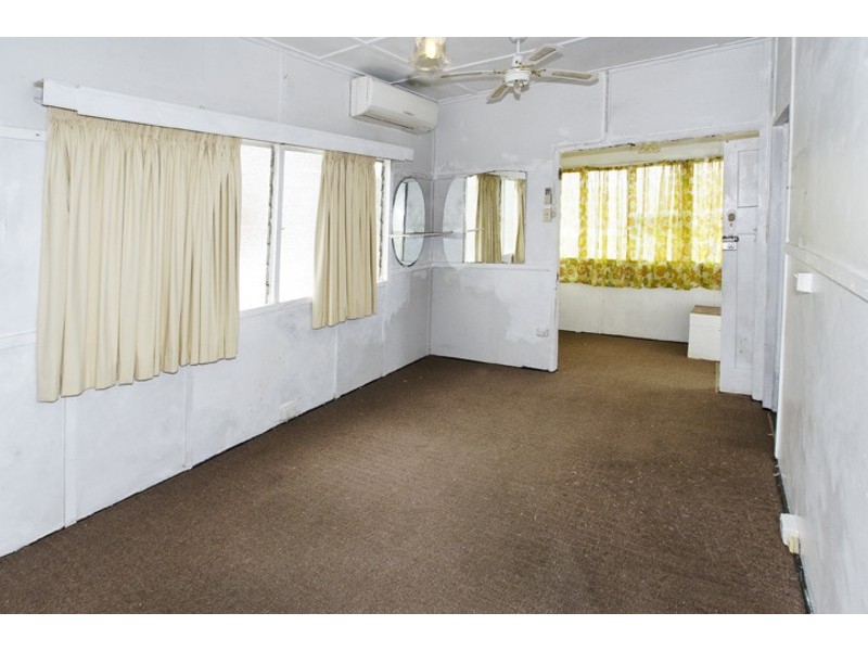 36 KING ST, Woody Point QLD 4019