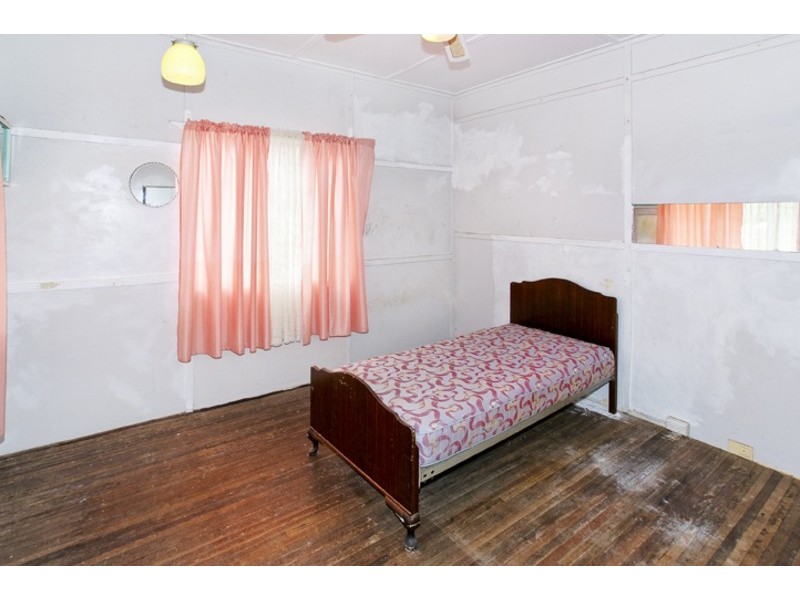 36 KING ST, Woody Point QLD 4019