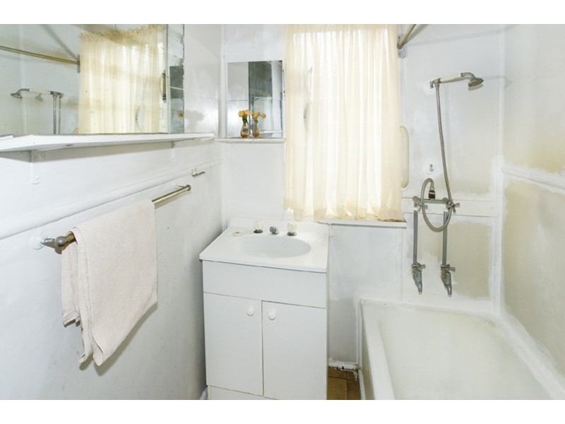 36 KING ST, Woody Point QLD 4019