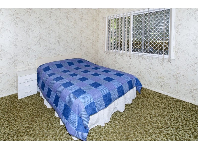 12  EVERSLEIGH RD, Scarborough QLD 4020