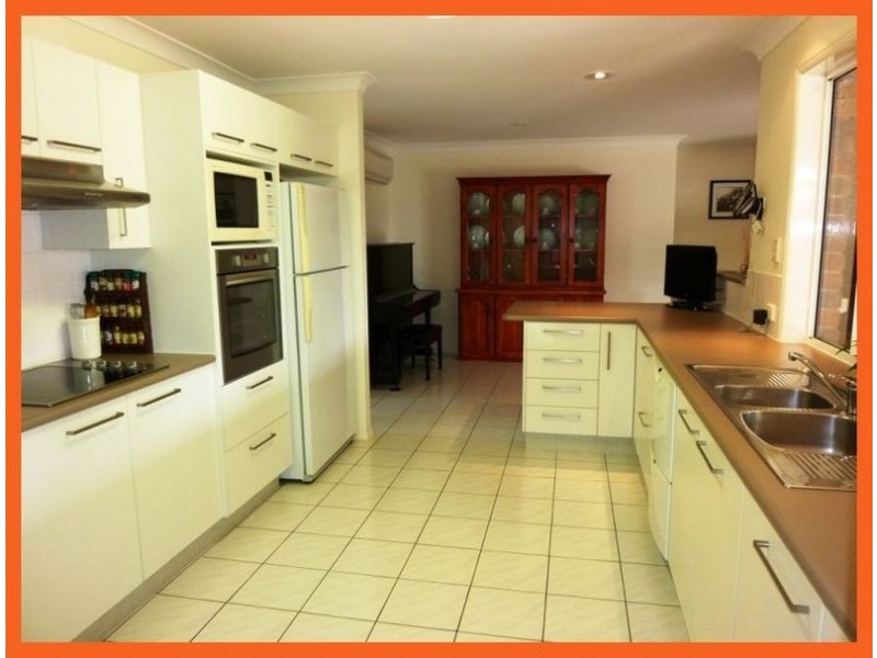 20 LINTHAVEN DRIVE, Rothwell QLD 4022