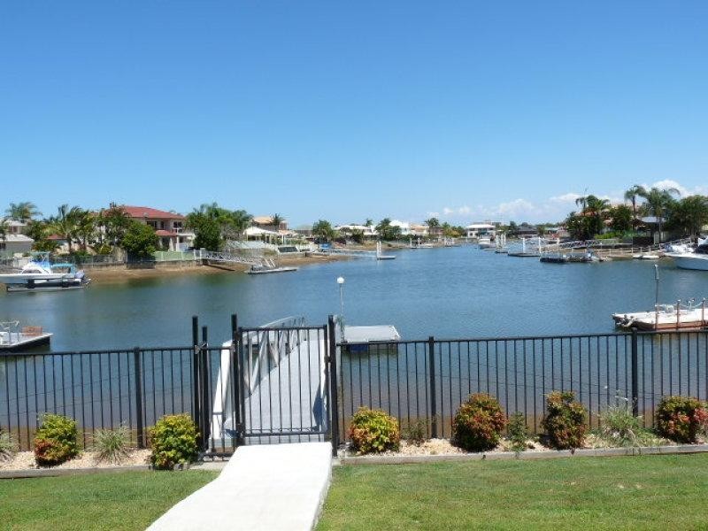 115 GRIFFITH ROAD, Newport QLD 4020