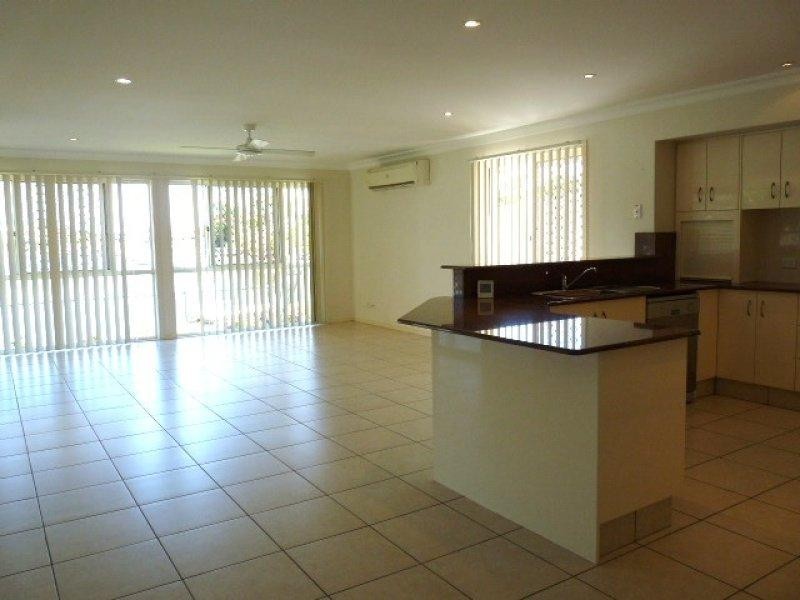 115 GRIFFITH ROAD, Newport QLD 4020