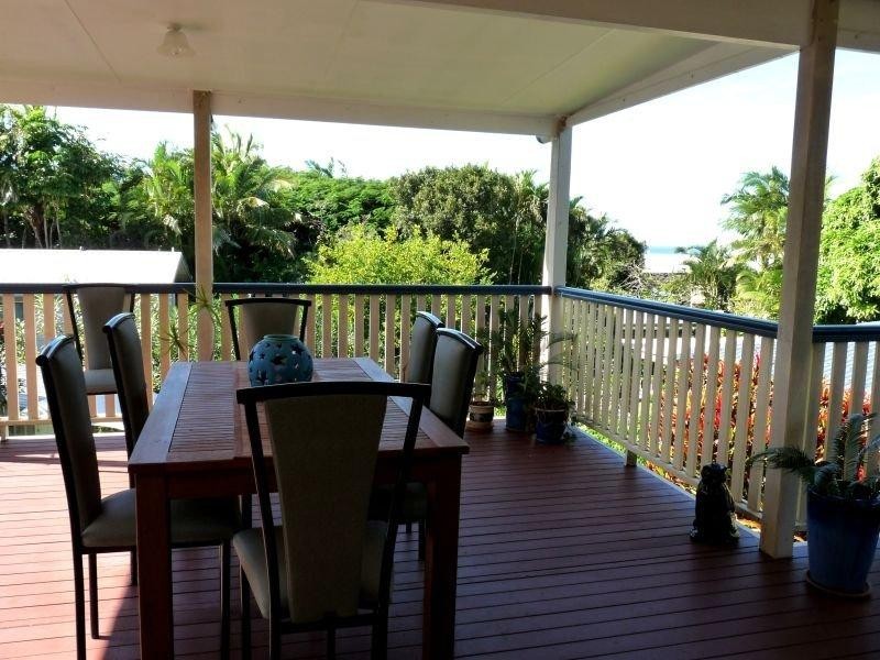 6 ERNEST STREET, Woody Point QLD 4019
