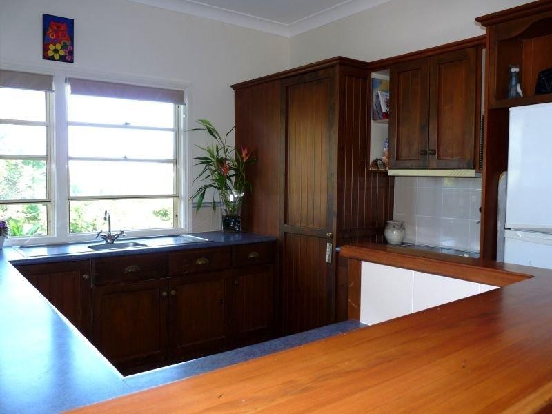 6 ERNEST STREET, Woody Point QLD 4019