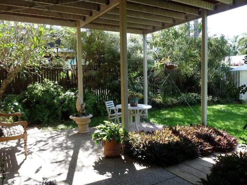 6 ERNEST STREET, Woody Point QLD 4019