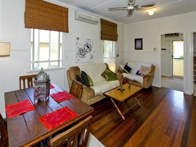 3 LOUIS STREET, Redcliffe QLD 4020