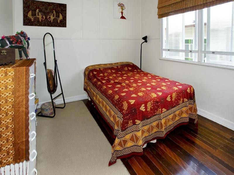 3 LOUIS STREET, Redcliffe QLD 4020